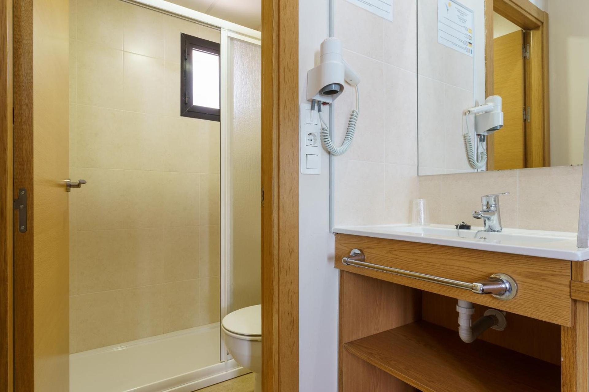 Hostal Costabella Powered By Faro Homes Fuengirola Zimmer foto